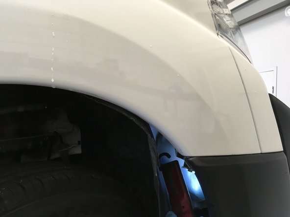 Acceder a l'intérieur du passage de roue