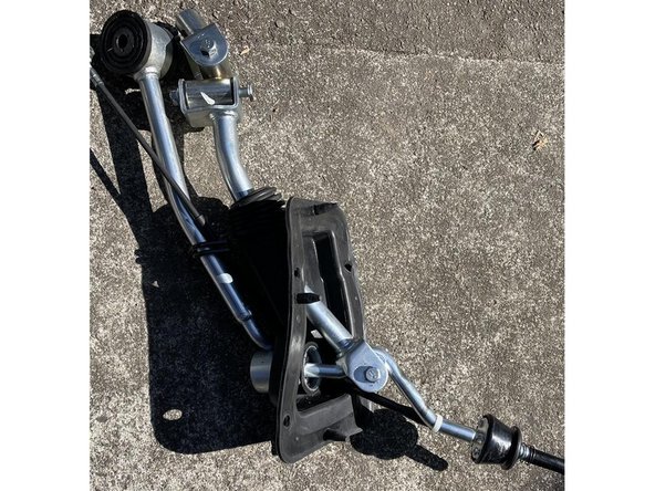 lever la voiture à l'aide du cric