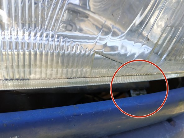 remettre la patte de la paupière dans son logement