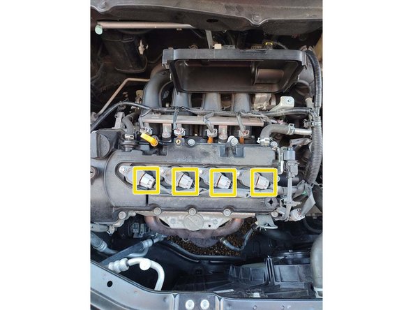 Enlever les 4 connecteurs à l'aide d'un tournevis plat ou d'une pince multiprise.