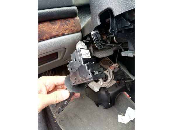 
The connectors are most often provided with a key, so it is not necessary to mark their location.
