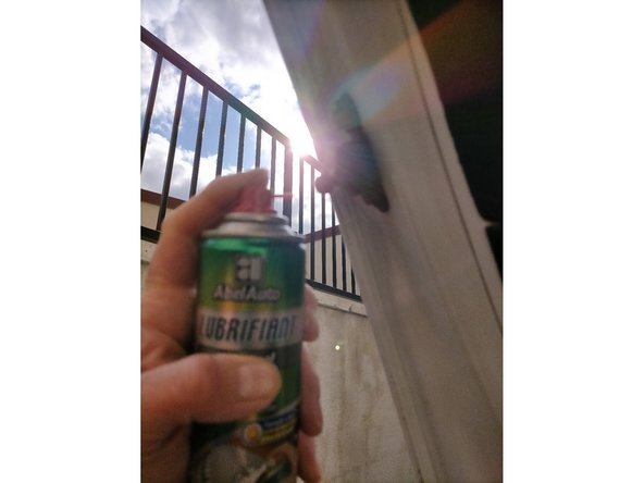 Graisser légèrement.