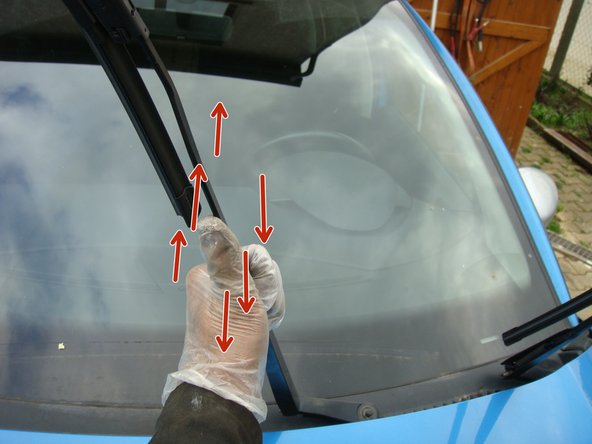 
Lift the wiper arms up and shake them firmly to detach them from the axle
