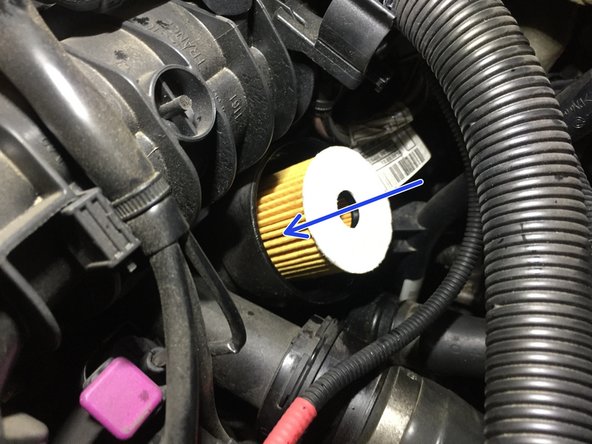 Monter le nouveau filtre dans le moteur directement