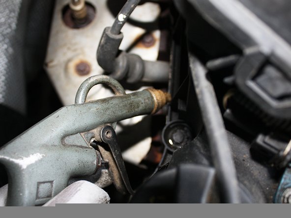 Passer un jet d'air à l'intérieur du puits à l'aide d'une soufflette afin d'éliminer d'éventuels dépôts dans le cylindre.