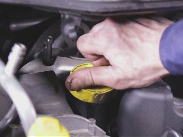 Retirer le bouchon de remplissage