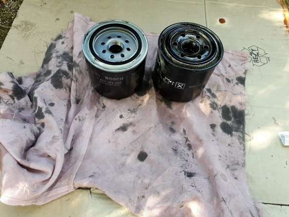 Comparer l'ancien et le nouveau filtre à huile (hauteur,longueur, filetage,diamètre)