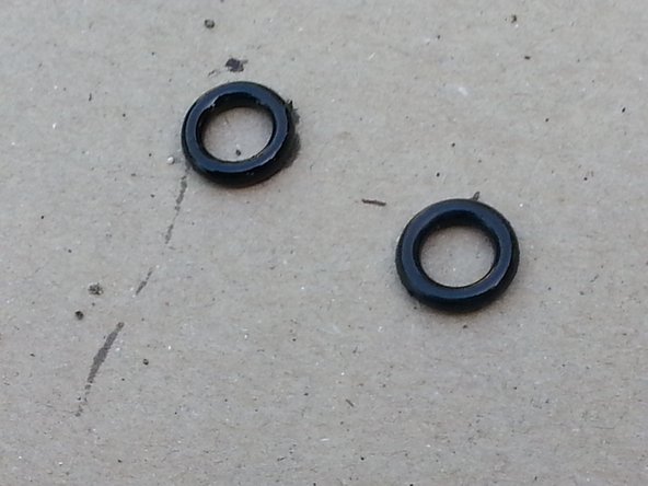 changer également le petit joint (flèche rouge sur la photo 1)