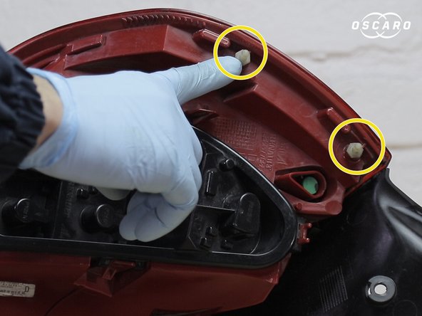 Comparer l'ancien et le nouveau feu arrière (dimensions, ergots,prise du connecteur)