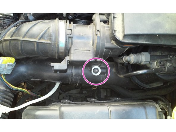 Serrer la vis pour maintenir l'ensemble.