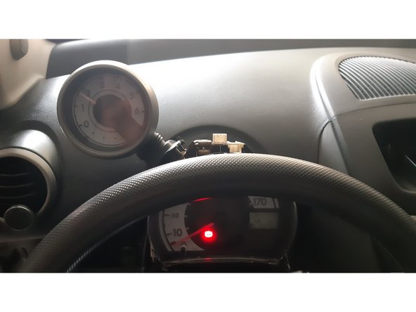 Ralentit environ 800 tr/min.