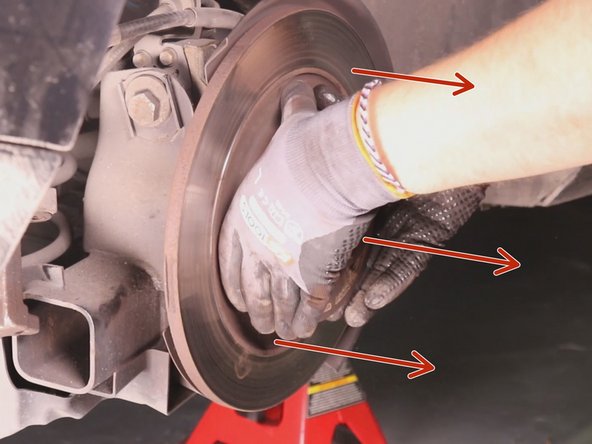 Retirez le disque en tirant vers vous