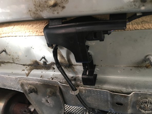 Replacer le support de la prise de la sonde.