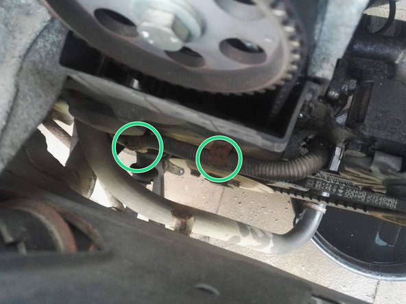 Détacher la gaine électrique du carter