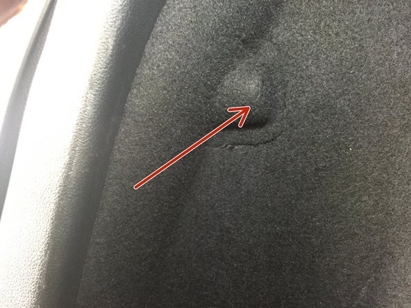 Fixer le feux à l'aide de la vis