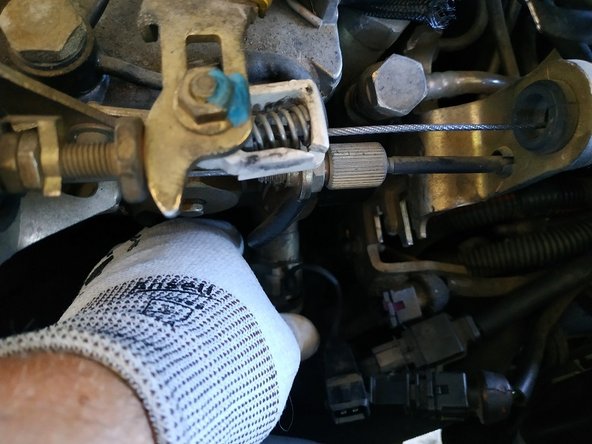 retirer le capuchon en caoutchouc