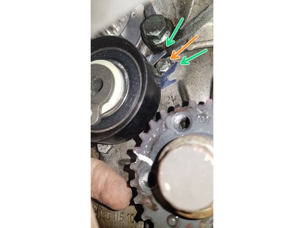 Taraudage pour la vis du galet.