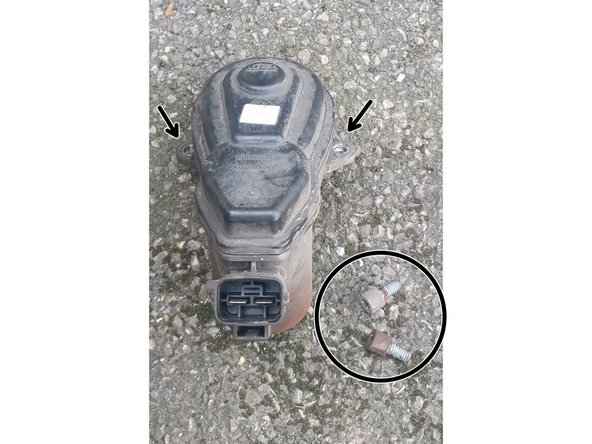 repose du moteur elctrique sur l étrier et mettre en place les 2 vis de fixation et les serrer a la clé torx de 27