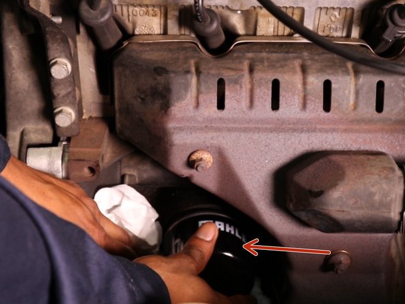 Replacer le nouveau filtre à huile sur son support