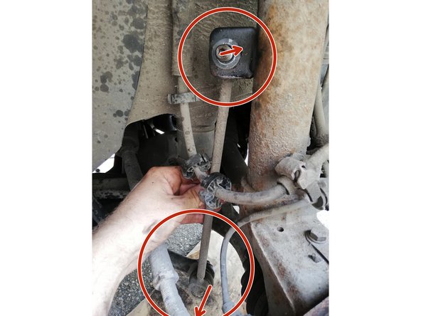 Une fois les écrous sortis, il suffit uniquement de sortir la billette en dégageant les extrémités.