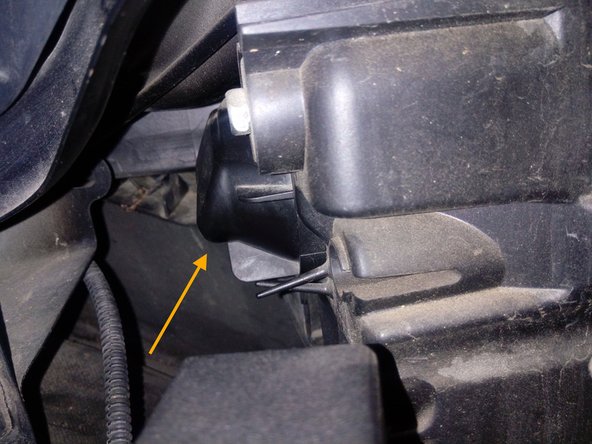 Dévisser le cache noir en plastique