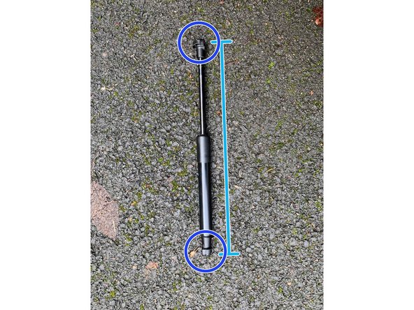 Vérifier la correspondance entre l'ancien et le nouveau vérin de coffre (longueur,attaches).