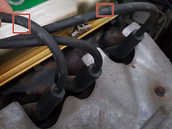 Comme vous pouvez le voir les câbles sont numérotés. Chaque numéro correspond au cylindre, le cylindre 1 étant côté distribution.