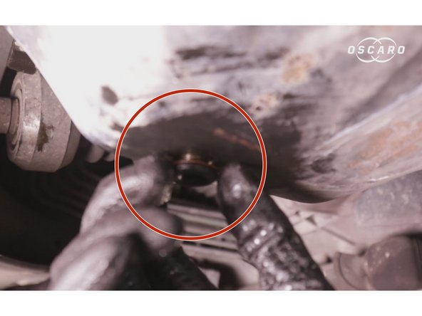 
Screw the crankcase cap back on.
