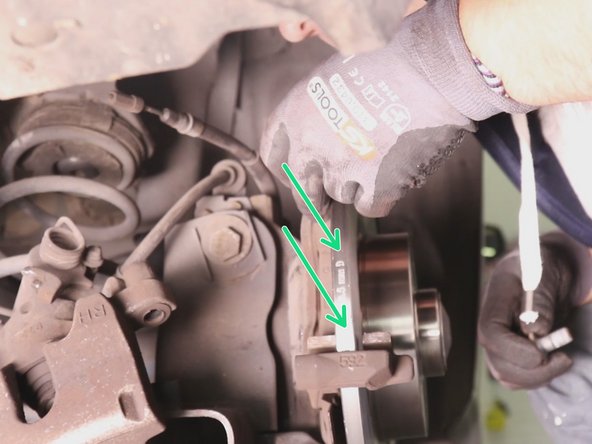 Replacez la chape sur le disque