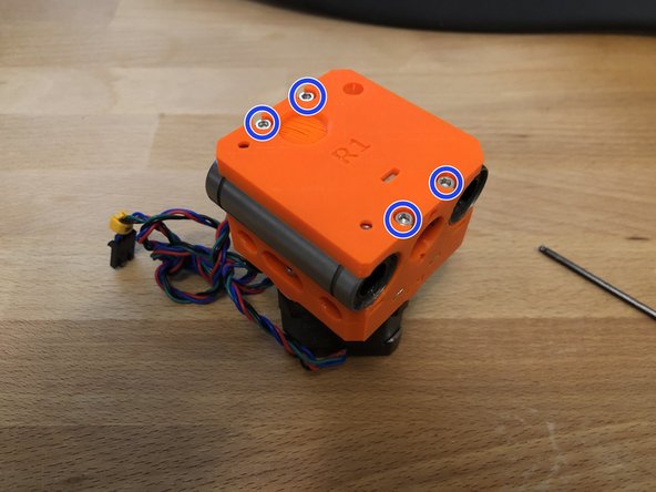 Secure the z-carriage-back with 4 x M3 30mm