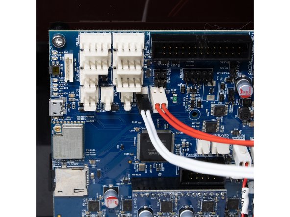 The hotend thermistor plugs into temp1 .