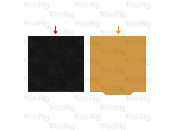 The print surface comes in two pieces: