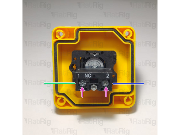 Insert the fork end of wire (1) into the shown terminal.