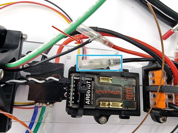 We will trim the wires from the 4 pin bulkhead first. These are the wires that run to the pumps in both ballast tanks.