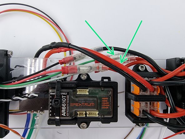 You can now insert the male bullet connectors into the female bullet connectors from the Dynamite ESC