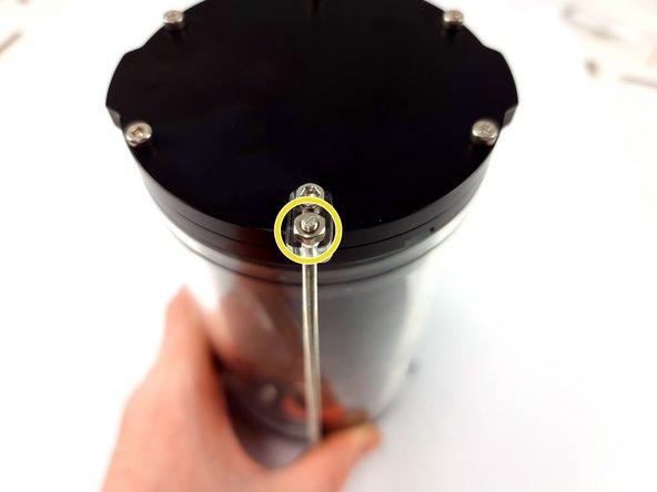 Screw on a M3 nut to secure the brace.