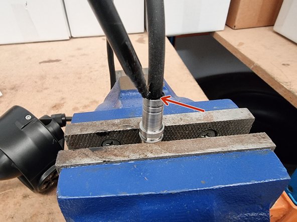 First start with the 3 pin connector on the thruster cable.