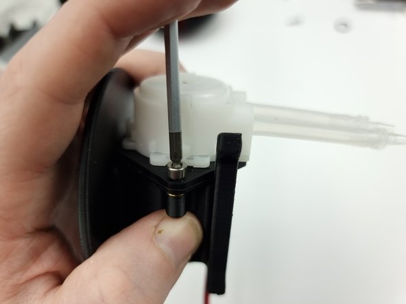 Using a 2.5mm allen key tighten the 2 screws