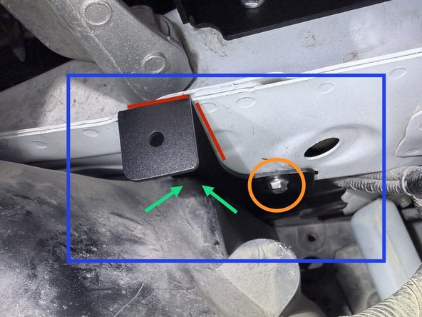 The lower bracket is only used for Si applications and will be installed in this area shown