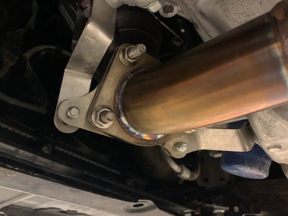 Install the provided  2&amp;1 MLS gasket on the downpipe flange