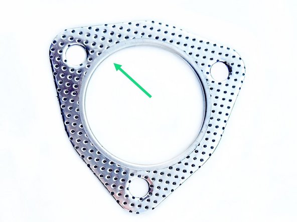 Insert a provided gasket between the two flanges of the mid-pipes