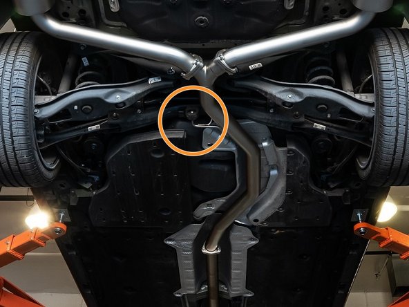 Using a spray cleaner, lubricate the hanger support