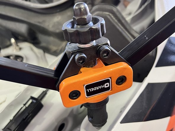 Use Riv Nut tool to install M5 Riv Nut