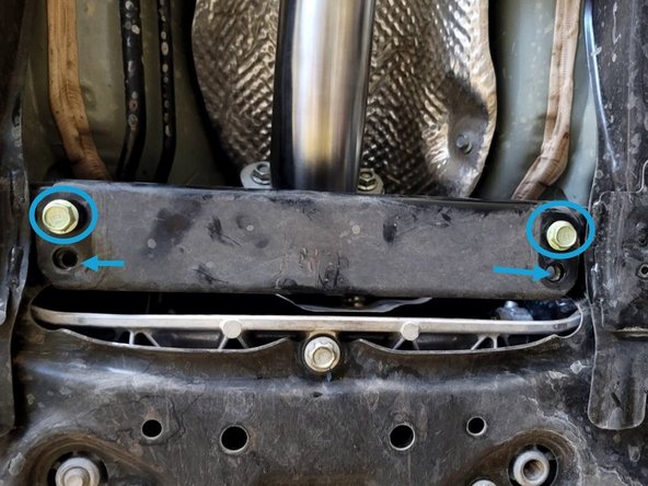 Install the provided &quot;tri-bolt&quot; gasket onto the OE front-pipe