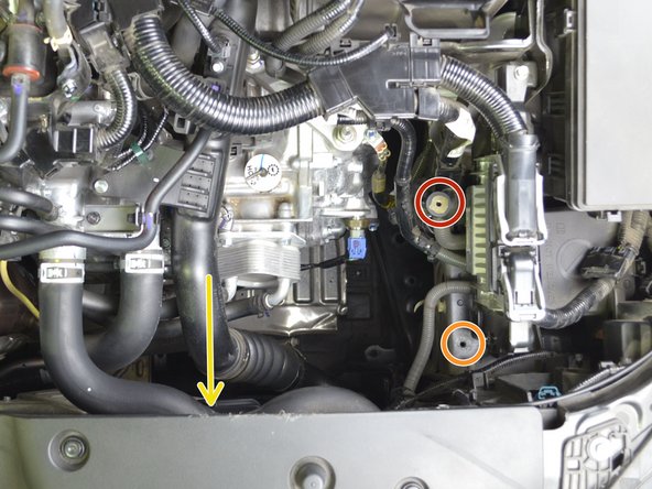 Manual transmission inner airbox mounting point