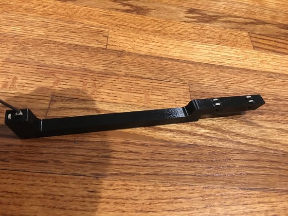 Press square nuts into all square traps in each seal bar.