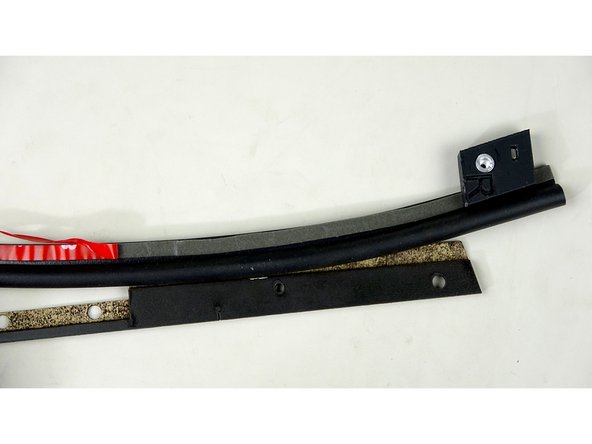 Take the bottom seal bar that matches the correct angle of the bottom of the  Corner bracket.  (see Pic 2 for orientation)