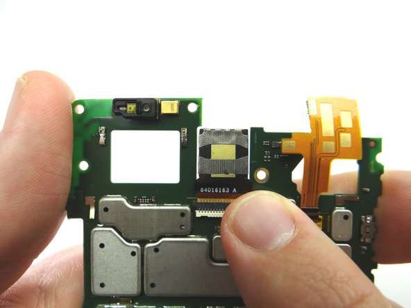 Picture 3: Close rear camera ZIF connector with your finger.