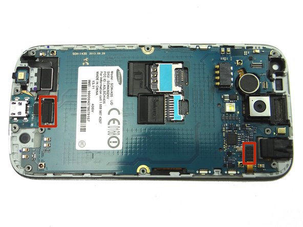 Picture 1: Disconnect the pictured cables: