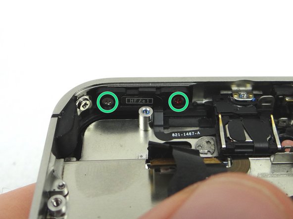 Picture 2:Replace the two 1.6 mm Phillips screws from COMPARTMENT E